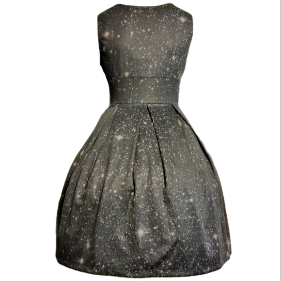 Juliette et Justine Die Sterntaler Star Money Dress - Picture 4 of 6